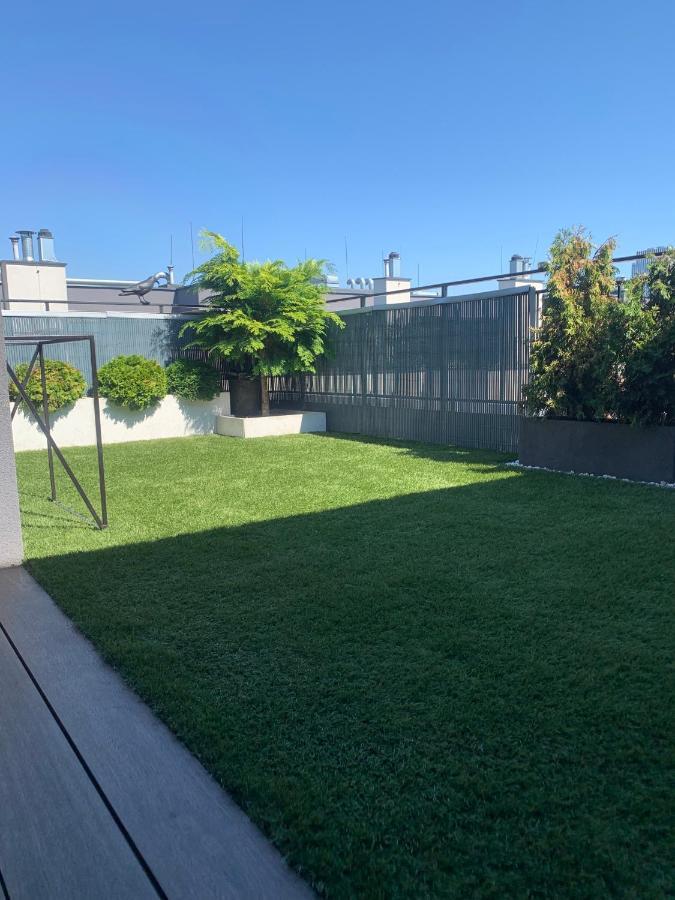 Ekskluzywny Penthouse Z Ogrodem W Centrum Lodzi Εξωτερικό φωτογραφία